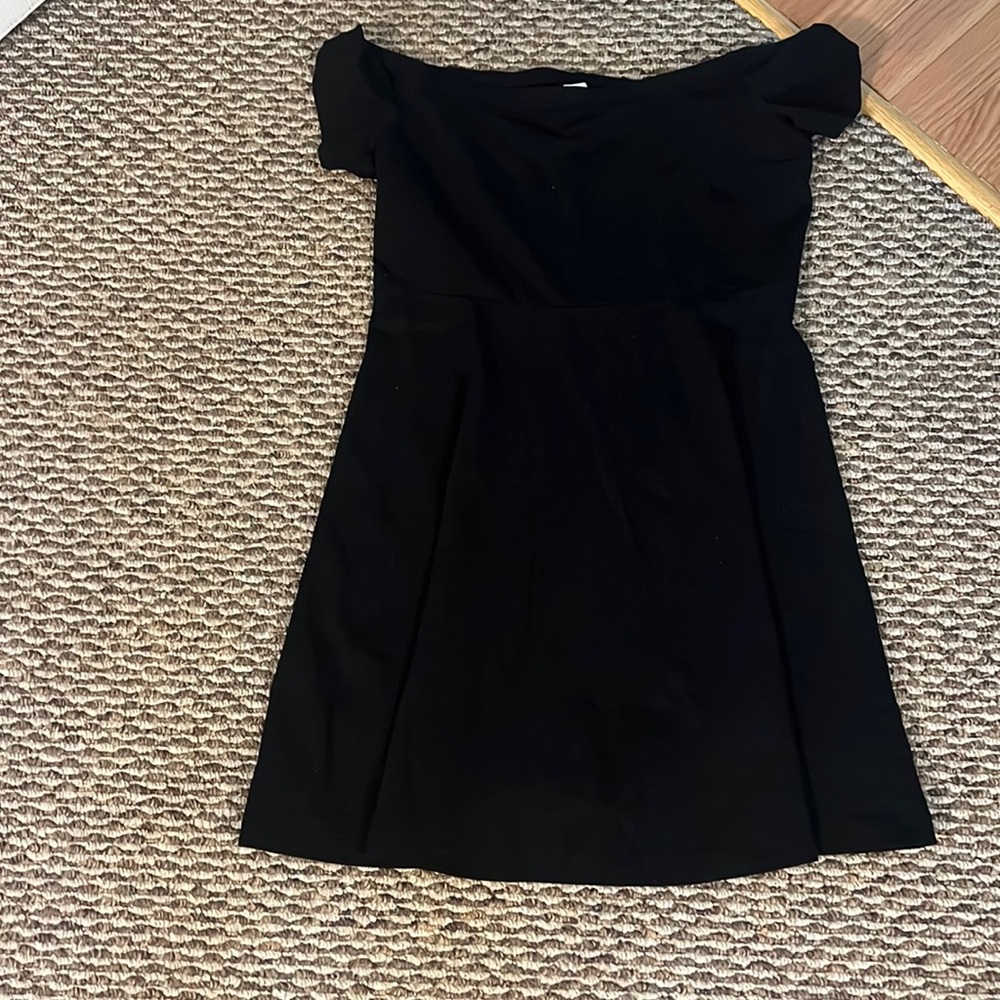 Black skater style dress Old Navy size medium in good condition